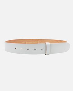 As part of the interchangeable buckle collection, meet the smooth leather belt strap - Mia. The sleek strap is handcrafted using the premium Italian leather and is designed with versatility and durability in mind. With a polished finish, the leather strap is available in a range of sizes and colors, ensuring that you can find the perfect match for your favorite buckle. With an easy closing; pick your belt strap, match with a jewel buckle of your choice, close the snaps and style it anyway you wa Modern Belt Buckles With Belt For Everyday Use, Classic Adjustable Leather Strap Belts, Classic Leather Strap Belt, Classic Bridle Leather Belt With Leather Strap, Leather Belt With Removable Feature For Everyday, Classic Bridle Leather Belt, Adjustable Modern Belt With Belt Loops, Modern Adjustable Belt With Belt Loops, Modern Adjustable Belts With Belt Loops