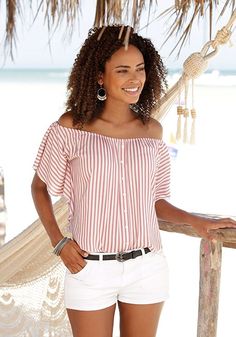 Finish off your next look with these slim-fit shorts. Beach Dinner Outfit Summer Nights, Saturday Night Outfit Bar, Ashley Outfits, Beach Dinner Outfit, Saturday Night Outfit, Dinner 2023, Dinner Outfit Summer, Mom Fits, Outfit Bar