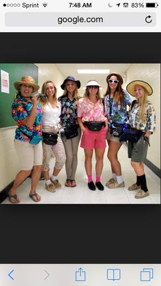 I have been wanting to plan a tourist day for a good year now! hilarious and perfect outfits!! 😍😍 Explorer Costume