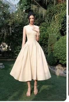 Formal Gown Wedding Guest, Modest Corset Dress, Midi Prom Dress, Summer Tan, Corset Midi Dress, Best Summer Dresses, Corset Style Tops, Corset Style, Fun Summer