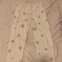 Extra Soft Pj Salvage Pajama Pants With Blue Stars On Them. Striped Details On Bottom Of Pants. Cute Pj Sets Pants, Pajama Bottoms Aesthetic, Low Rise Pajama Pants, Fluffy Pajama Pants, Cute Soft Pj Pants, Christmas Wishlist Clothes, Pj Bottoms, Blue Pajamas, Matxhing Pj Pants