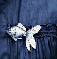 Sparrow Hawk, Catelyn Stark, Ravenclaw Aesthetic, Clothing Details, Black And White Illustration, Look Vintage, Ravenclaw, Vintage Aesthetic, Goldfish