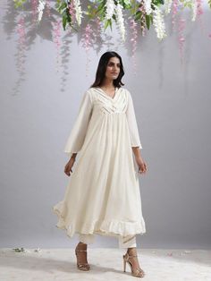 Jameela ivory tunic - Trendroots Kaftan Style, Woven Cotton, Best Deal, Free Giveaway, Cotton Weaving, No Frills, Bell Sleeves, Ready To Wear, Highlights