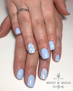 Teal Nails With Flower Design, Light Blue Floral Nails, Blue Nails With Flowers, Accent Nail Designs, Teen Nails, Cruise Nails, Bridesmaids Nails, August Nails, Teal Nails