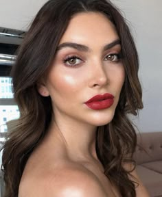 Bridal Makeup Red Lips, Red Lips Makeup Look, Wedding Hairstyles And Makeup, Light Makeup Looks, Guest Hair, Red Dress Makeup, Bridal Hair Buns, Formal Makeup, Red Lip Makeup