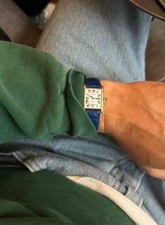 Tank Watch, Retro Watches, Cartier Tank, Jewelry Lookbook, Stylish Watches, Mode Inspo, Old Money, Vintage Watches, Style Me