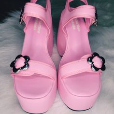 Ezra Pink Flower Power Platform Sandals – Nectarine Dreams LLC Gyaru Sandals, Gyaru Shoes, Everything Fashion, Crazy Accessories, Pink Platform Sandals, Pink Apartment, Pink Platform Heels, Punk Style Outfits, Pink Platform