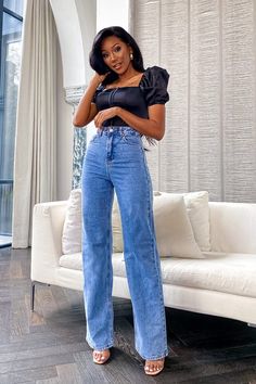 Staight Leg Jeans, Straight Leg Jeans High Waisted, Straight Leg High Waisted Jeans Outfit, Straight Leg Jeans And Heels, Evening Jeans Outfit, Straight Leg High Waist Jeans, Straight Leg Denim Jeans, Wide High Waist Jeans Outfit, High Waisted Straight Jeans Outfit