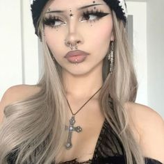 emo cyber grunge makeup inspo Makeup Ideas Alternative, Emo Makeup Looks, Cyberpunk Makeup, Alt Makeup, Swag Makeup, Alternative Makeup, Alt Girls