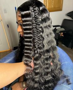 Crinkle Hair Hairstyles, Fishtail Braid With Curls, Soft Crimps, Unique Wig Hairstyles, Hair Thread, Front Hairstyles, Walking Aesthetic, Wave Hairstyles, Fishtail Braid Hairstyles