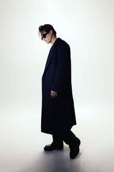 Formal Oversized Outerwear With Pockets, Oversized Formal Outerwear With Pockets, Oversized Long Pea Coat For Formal Occasions, Classic Outerwear With Straight Hem For Winter, Oversized Business Outerwear With Pockets, Oversized Single-breasted Pea Coat For Business, Classic Oversized Single Breasted Outerwear, Oversized Double-breasted Formal Outerwear, Classic Oversized Long Coat