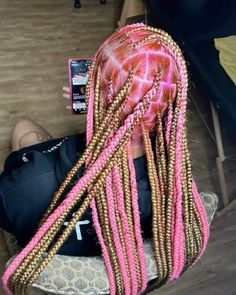 Brown Pink Braids, Hot Pink Braids, Peekaboo Braids With Beads, Peekaboo Braids, Knotless Braids Styles, Brown Box Braids, Colorful Braids, Jumbo Knotless, Peekaboo Hair Colors