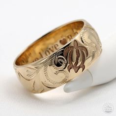 Sea turtle ring from Hawaii. Green Sea Turtle in Hawaiian tradition is a symbol of good luck in the form of a guardian spirit, or Amakua in Hawaiian. Handmade with solid 14K gold. Ring width is 8mm. Lovin' Hawaii Jewelry Features Made to Order. Handmade in Hawaii. Hand engraved design. Gold Karat: 14 Karat Available Gold Color: Rose Gold / Yellow Gold / White Gold Ready to Ship in 5 Business Days from HAWAII. Free inside message engraving. To make the piece more personal, you can add a special m Hawaiian Wedding Rings, Hawaiian Heirloom Jewelry, Turtle Ring, Hawaii Jewelry, Green Sea Turtle, Hawaiian Jewelry, Heirlooms Jewelry, Gold Hands, Gold Wedding Rings