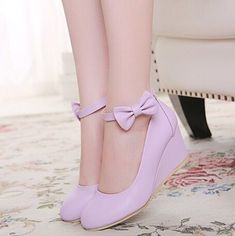 Pretty Shoes Flat, Low Wedge Heels, Sepatu Pump, Wedge Wedding Shoes, Fashion Shoes Heels, Cute Shoes Heels, Kawaii Shoes, Shoes Outfit Fashion, Wedding Shoes Heels