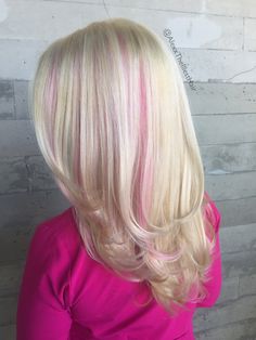 Blonde With Hidden Color, Pink Tinsel In Blonde Hair, Chunky Highlights In Blonde Hair, Light Blonde Hair With Pink Highlights, Blonde Hair Pink Peekaboo, Blonde Hair With Coloured Streaks, Barbie Pink Highlights, Light Pink Chunky Highlights, Blonde Hair With Light Pink