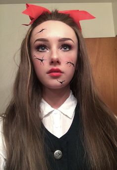 Doll Cracks Makeup, Cracked China Doll Makeup, Broken Doll Makeup Easy, Scary Doll Costume Diy, Simple Doll Makeup Halloween, Shattered Doll Makeup, Halloween Doll Makeup Scary, Easy Creepy Doll Makeup, Creepy Baby Doll Makeup