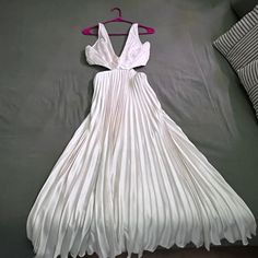 Never Worn, White Abercrombie Pleated Dress. In Size Medium-Tall. Cut Outs On Sides/Waist White Pleated V-neck Maxi Dress, Elegant White Pleated Dress For Summer, White A-line Pleated Dress For Spring, Elegant Lined Pleated Dress For Spring, Pleated Maxi Length Dress For Brunch, Elegant White Cutout Dress, White V-neck Pleated Maxi Dress, Formal White Pleated Maxi Dress, Elegant Cutout Maxi Dress For Brunch