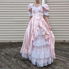 Kinda Like Southern Belle Meets Victorian Lady Great Condition Satin With Lace Detail And Tulle For Volume I Would Say It Fits Around A 2 15.5" Pit To Pit 12.5" Waist 54" Length Princess Ballgown, Maxi Formal Dress, Colorful Dresses Formal, Victorian Lady, Southern Belle, Vintage Clothes, Formal Dress, Vintage 70s, Lace Detail