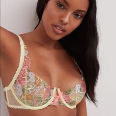 For Love And Lemons Luella Bra Pastel Yellow Small New Sold Out Online Beautiful Stunning Details And Color Price Firm Condition: New In Package Size: Small Color: Pastel Yellow F2044b Art For Love, Peony Embroidery, Pictures Of Jasmine, Organza Bow, Lace Heart, Los Angeles Style, For Love & Lemons, Love And Lemons, Pastel Yellow