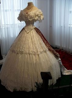 Gaun Abad Pertengahan, Period Dress, Old Fashion Dresses, Fantasy Gowns, Fairytale Dress