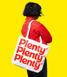 Logo and tote bag design for American salad brand Plenty designed by &Walsh Beauty Fotografie, Food Vibes, Vertical Farming, Sustainable Products, Typeface Design, Green Brands, Prop Design, Custom Fonts, 로고 디자인