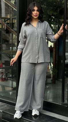 Women's Street Style, Outfit Street Style, Sets Outfit, Pakistani Fashion Casual, Fashion Top Outfits, Designer Dresses Casual, Quick Outfits, Fashionista Clothes, Stylish Dress Book