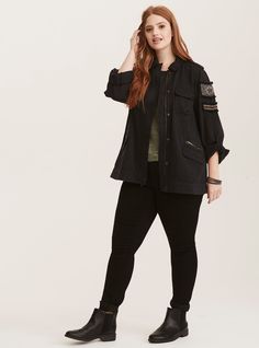 Beaded Stretch Twill Shirt Jacket, DEEP BLACK Stem Outfits Style Plus Size, Plus Sides Outfits, Plus Size Grunge Fashion, Plus Size Style Inspiration, Plus Size Grunge, Plus Size Fall Outfit, Look Plus Size, Androgynous Fashion, Looks Black