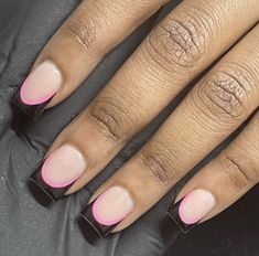 Short V French Nails, Black French Nails With Glitter, Black And Gold French Nails, French Manicure With Black Tips, Black French Acrylic Nails, French Nails Classic, Black French Nail Designs, Black And White French Nails, Dope Nail Designs Short