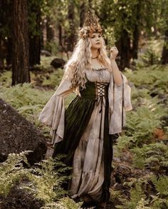 Fairy Concept, Dragon Core, Fairy Shoot, Forest Outfit, Forest Fairy Costume, Cosplay Elf, Forestcore Aesthetic, Fantasy Core, Fair Aesthetic