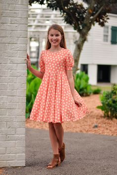 The Jasper dress and top pattern is an elegant take on a simple knit staple. The top has a partial lining, and the dress bodice is fully lined. The jasper dress features a long bishop sleeves or a short puff sleeve, an option for a simple or ruffled neckline and circle skirt for the ultimate twirly dress. The back is adorn with a beautiful keyhole tied with a fabric ribbon. Jasper is designed for knit fabrics. Sewing Level: Beginner Pattern pieces for sizes 18m-14 Print at home US letter pattern Easter Clothes, Girls Knitted Dress, Girls Communion Dresses, Twirly Dress, Toddler Easter, Circle Dress, Calf Length Dress, Ruffled Neckline, Knitting Girls