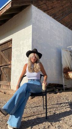 Western Summer Outfits, Traje Cowgirl, Country Concert Outfits, Rodeo Chic, Rodeo Style, Cowgirl Style Outfits, Modern Cowgirl, Wilde Westen, Country Style Outfits