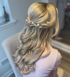 bridesmaid hair Vegan Beauty, Necklines For Dresses, Bridesmaid Hair