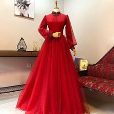 Red Dress Long Elegant Classy Ball Gowns, Red Dress Long Sleeves, Casual Chic Winter Outfits, Casual Chic Winter, Dresses Long Elegant, Red Frock, Formal Dress Wedding, Wedding Dress Elegant