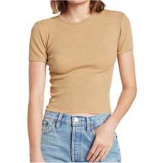 Re/Done Hanes Brown 90’s Short Capped Sleeve Ribbed Crew Neck Tee New With Tag Women’s Size Small Color: Sand 100% Cotton Fitted Beige Top For Everyday, Everyday Beige Ribbed Tops, Classic Brown Tops For Spring, Cap Sleeve Tee, Brown Shorts, Color Sand, Crew Neck Shirt, Crew Neck Tee, Neck Shirt