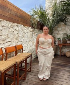 Riley Hemson, Plus Size Aesthetic Outfits, Plus Size Cargo, Outfit Curvy, Ibiza Outfits, Plus Size Cargo Pants, Spring Photos