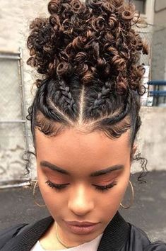 Κούρεμα Bob, Cute Natural Hairstyles, Natural Hair Transitioning, Mixed Curly Hair, Transitioning Hairstyles, Cute Curly Hairstyles, Natural Hair Styles Easy, Natural Hair Updo