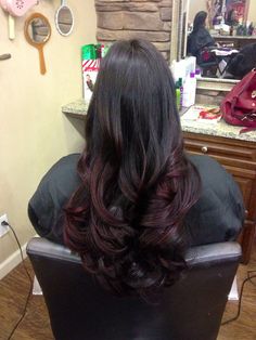 Black To Wine Red Ombre Hair, Black And Red Hair Ombre, Subtle Red Highlights In Black Hair, Burgundy Hair Highlights For Black Hair, Dark Brown Hair With Red Ends, Subtle Red Balayage, Burgundy Balayage On Black Hair, Burgundy Highlights On Black Hair, Hair Inspo Color Brunettes