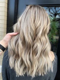 Spring Blonde Balayage, Dirty Blonde To Blonde, Blonde Highlights On Blonde Hair Short, Dirty Blonde Hair Medium Length, Light Blonde Partial Highlights, Blond With Highlights, Partial Highlights Blonde Natural, Blonde Highlights In Dirty Blonde Hair