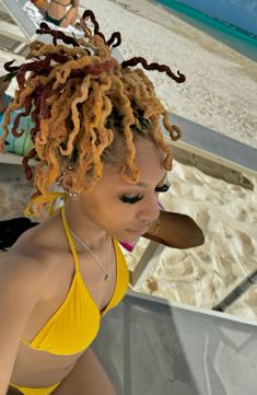 Two Toned Locs, Two Tone Locs, Natural Hair Gel, Dyed Curly Hair, Short Locs Hairstyles, Dreadlock Styles, Dyed Hair Inspiration, Pretty Braided Hairstyles, Natural Curls Hairstyles