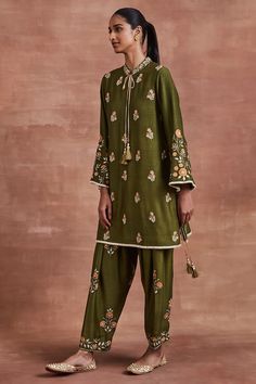 Olive moonga patchwork and zari embroidery kurta, featuring hand highlighted floral motifs. Comes with olive moonga patchwork Pakistani salwar. - Aza Fashions Embroidery Kurta, Salwar Pattern, Pakistani Salwar, Zari Embroidery, Women Kurta, Straight Kurta, Band Collar, Floral Motifs, Embroidered Silk