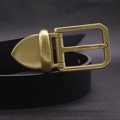 Brand new and High quality belt buckle     Material: Solid brass(Polished)     Size: internal measure:40mm Width     Suitable for belt width 37mm-39mm     Recommend install the less than 4.5mm thickness leather belt     Weight: about 180g Package Included:     1x belt buckle( the leather belt does included) Acrylic Clutch, Leather Craft Tools, Gold Belt, Brass Pin, Diy Accessory, Handbag Pattern, Leather Belts Men, Metal Belt, Dress Belt