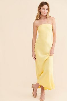 Rent Matera Strapless Maxi Dress from Nuuly. Pick 6 items for $98/month. Free shipping + returns. Strapless Maxi Dress Summer, Cute Dresses For Dances, Yellow Strapless Dress, Orange Bridesmaid, Solid Midi Dress, Bridesmaid Colors, Yellow Bridesmaid Dresses, Prom Dress Inspiration, Strapless Maxi