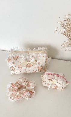 Handmade floral makeup bag with ruffles full size: 9in x 5in x 5in solid ivory interior  made to order Note:  MINI BAG AND THE SCRUNCHIE ARE SOLD SEPARATELY Aurora Makeup, Diy Trousse, Pochette Diy, Ivory Interior, Sewing Aesthetic, Handmade Makeup Bag, Floral Makeup Bag, Diy Makeup Bag, Floral Makeup