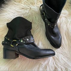 New Never Worn Ankle Boots Casual Leather Moto Boots For Party, Chic Black Studded Moto Boots, Chic Black Moto Boots With Studs, Edgy Black Low Heel Boots, London Boots, London Shoes, Boots Booties, Bootie Boots, Ankle Boots