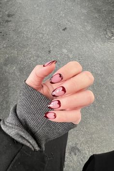 Red Nails Medium, Lana Del Rey Nails, Press On Nail Designs, Cherry Red Nails, Spring Nails 2023, Nails Medium Almond, Summer Nails 2023, Makeup Nails Art, Medium Almond