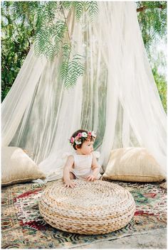 Outdoor Boho Cake Smash, Canopy Photoshoot Ideas, First Birthday Photo Backdrop, First Birthday Shoot Ideas, Outdoor Cake Smash Girl, Outdoor Backdrop Ideas, Cake Smash Photos Outdoor, Boho Baby Photoshoot, First Birthday Photo Shoot Ideas Outdoor