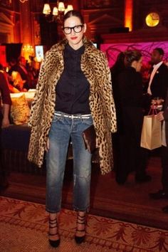 Jenna Lyons: Her 20 Best Outfits | StyleCaster Jenna Lyons Style, Mantel Outfit, Jenna Lyons, Leopard Print Coat, Cooler Look, Komplette Outfits, Mode Vintage