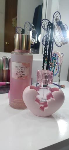 Ariana Grande Victoria Secret, Perfume Ariana Grande, Ariana Grande Perfumes, Perfume Victoria Secret, Victoria's Secret Perfume, Ariana Grande Fragrance, Ariana Grande Perfume, Victoria's Secrets