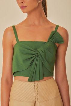 Summer Evening Top With Bow Detail, Summer Evening Top With Bow, Elegant Tops With Knotted Straps, Elegant Spring Tops With Knotted Straps, Chic Green Tops For Evening, Chic Tops With Knotted Straps For Party, Fitted Green Top With Square Neck, Green Evening Tops For Spring, Green Fitted Top With Square Neck