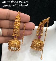 Simple Jumka Earrings Gold, Simple Diamond Jewelry, Small Earrings Gold, Gold Earrings Indian, Bridal Jewellery Earrings, Ear Pieces, Antique Necklaces Design